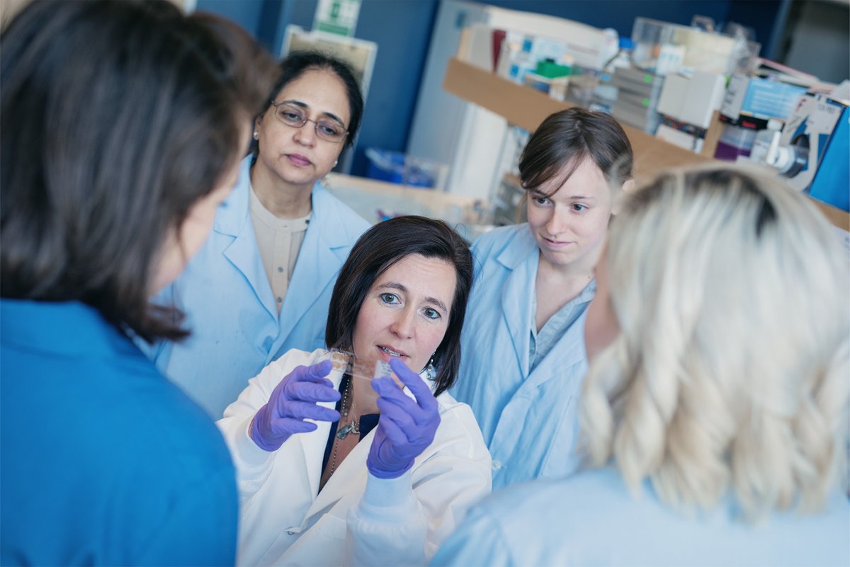 Djavad Mowafaghian Centre for Brain Health (@dmcbrainhealth) on Twitter photo We are pleased to announce that Dr. Catharine Winstanley has been appointed the new director of the Graduate Program in Neuroscience (<a href="/NeuroscienceUBC/">Neuroscience @ UBC</a>)!
Read more: centreforbrainhealth.ca/news/dr-cathar… We are pleased to announce that Dr. Catharine Winstanley has been appointed the new director of the Graduate Program in Neuroscience (<a href="/NeuroscienceUBC/">Neuroscience @ UBC</a>)!
Read more: centreforbrainhealth.ca/news/dr-cathar…