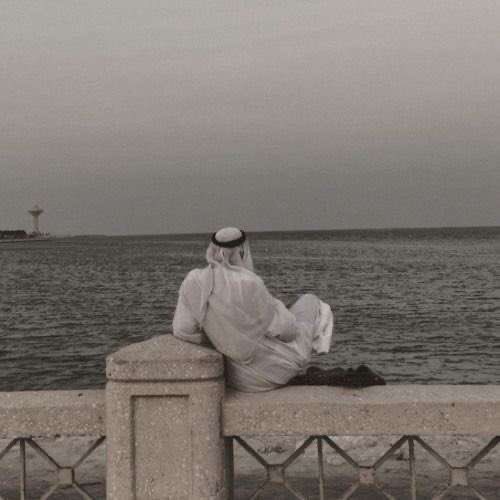 Rakaan255's tweet photo. اثر السنين .. اقوى بـ واجد من الناس
قست عليه الين عاش  فـ خياله

جالس لحاله ويتفكر وهو .. راس 
لولا المرض ما كان شفته لحاله 

#راكان_بن_ملهي https://t.co/FCHBEkTeQ8