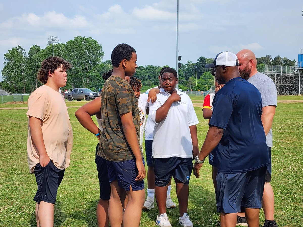 Vockie's tweet photo. Yazoo County Middle School Spring tryouts: "The will to win is important, but the will to prepare is vital." Joe Paterno https://t.co/nDWLmQxydP