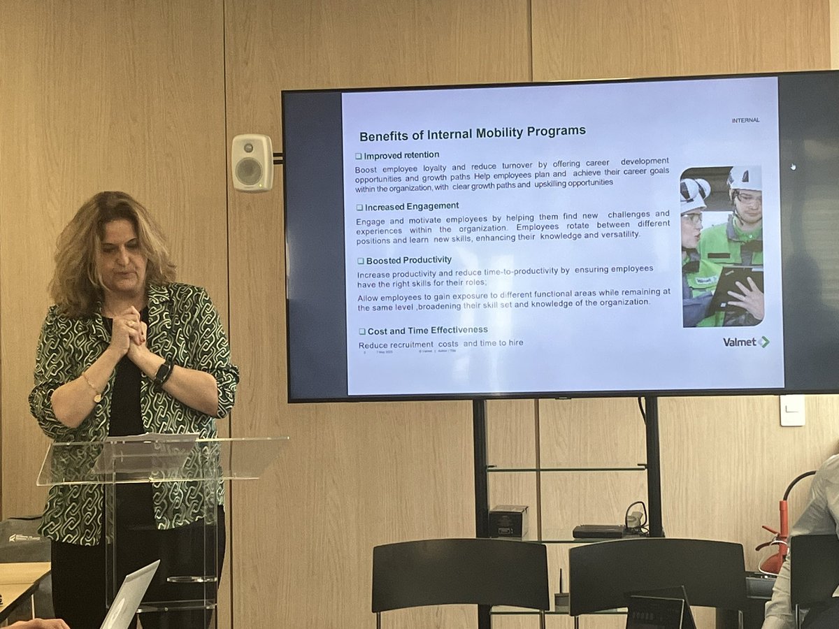 Laura Lindeman tweet media