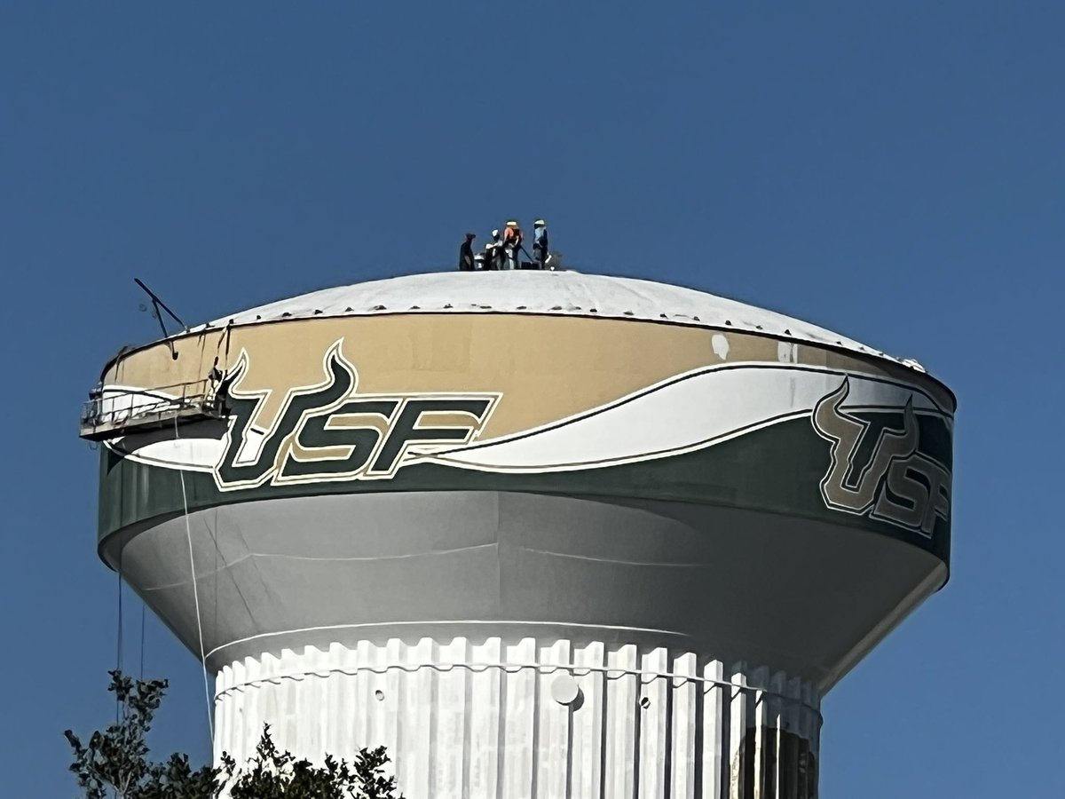 WTSP_Jenn's tweet photo. I’m just glad my job keeps me on the ground. @USouthFlorida https://t.co/AUCFzoVjUW