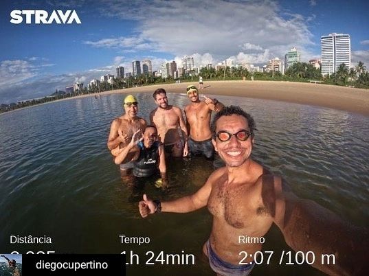 diegocupertino 6km de corrida para soltar e 4km de natação quase seria!! #bebrightbeseen #newwaveswimbuoy #sea #sun #sunrise #gopro #swimming #run