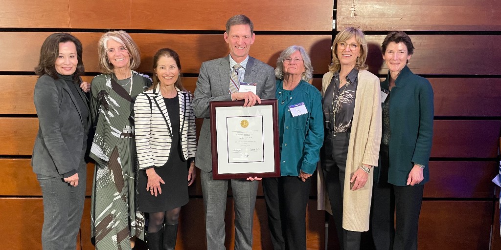 KimMeredith1's tweet photo. Last week, celebrating the establishment of the @orthotrauma International Chair and @SFGHFoundation Board Member, Dr. Ted Miclau, for his investiture as the Endowed Chair. OTI is vital at @ZSFGCare and around the world. #Gratitude to past and present board members for joining. https://t.co/jZg5LHken0