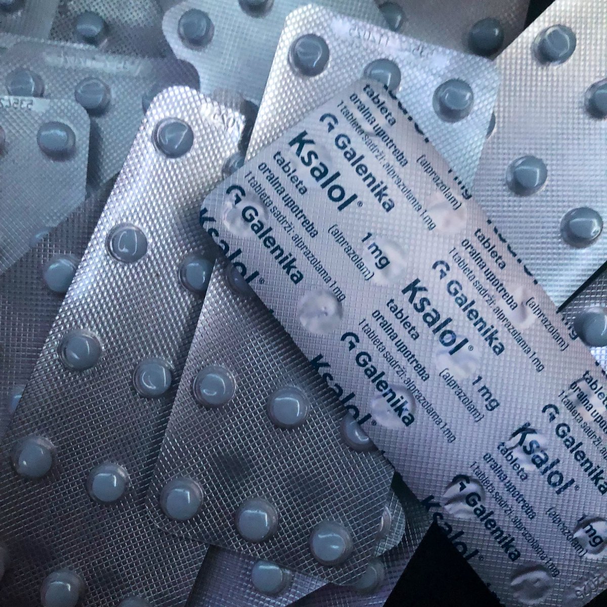 benzopioid's tweet photo. #tumblr #repost Luv paying for a pack and flippin half for more than I paid for the whole thing #moneyglitch ๐ค #allprops https://t.co/OnECG5QpYR