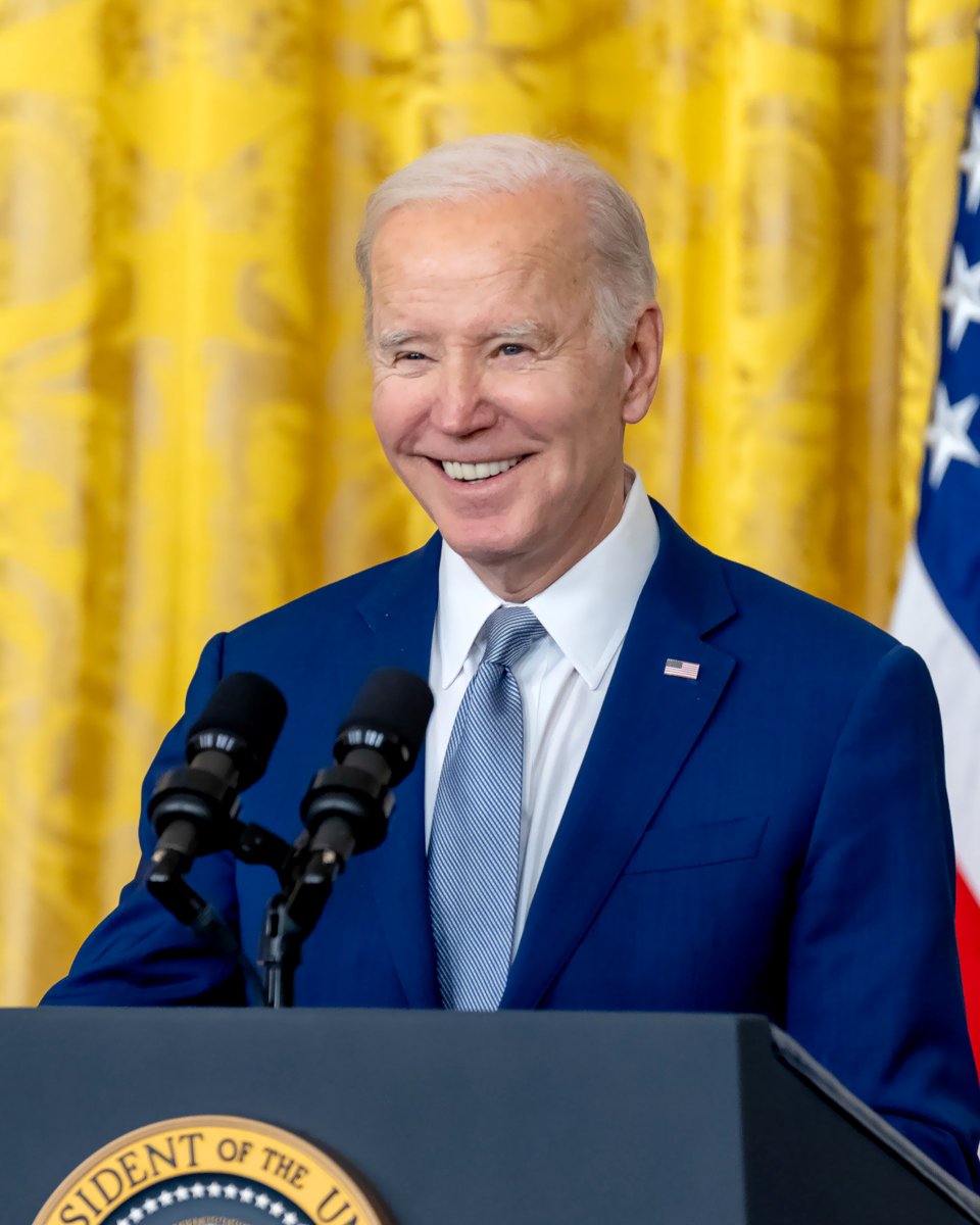 Democrats tweet media