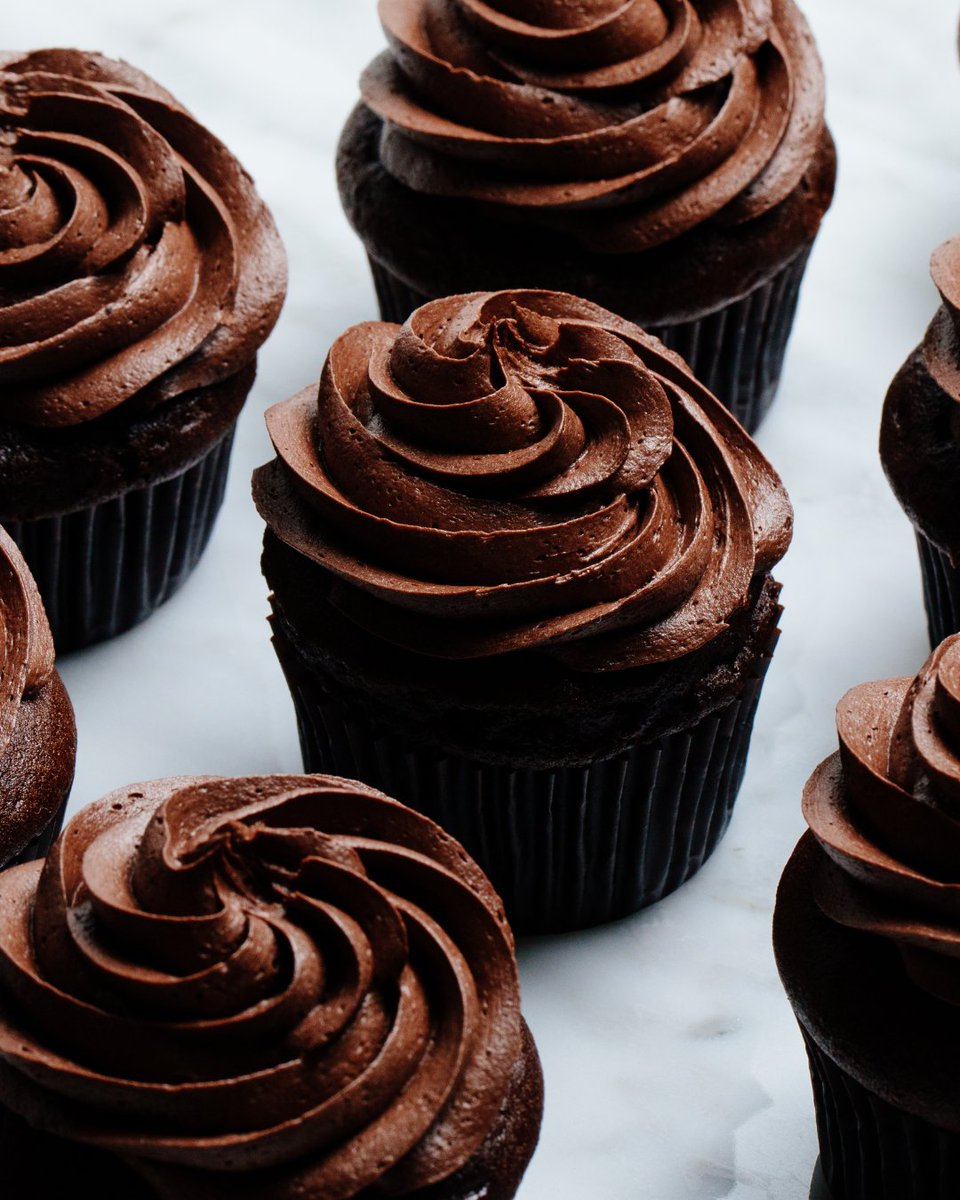 CupforCup's tweet photo. It's "Give Someone a Cupcake Day," and we're celebrating with our irresistible Cup4Cup chocolate cupcakes! 🧁 Moist, decadent, and oh-so-chocolatey, these gluten free treats are perfect for sharing with loved ones. https://t.co/ne1WojSN1O
#GiveSomeoneACupcakeDay https://t.co/t7kElPSu2U