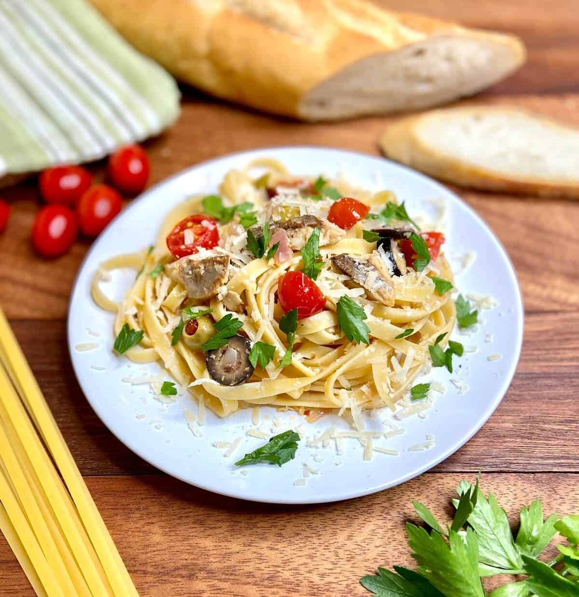 How To Make Spanish Sardines Pasta | Recipe In this post, you will get to know about 'How To Make Spanish Sardines Pasta | Recipe' To Get The Full Recipe, Click The Link In The Comment Section Below: #Recipe #Recipes #Food #Diet #Delicious #RecipeOfTheDay #Putin #Ukraine...