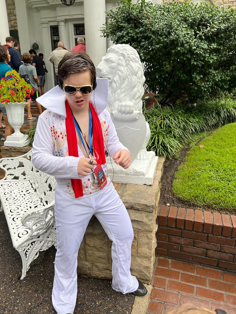 WvAmy's tweet photo. My friend, Jason, is a finalist in The Guest House at Graceland’s Story Contest. Help me rally votes: https://t.co/udizGqx5GH @GHGraceland https://t.co/5qTnajMYzn