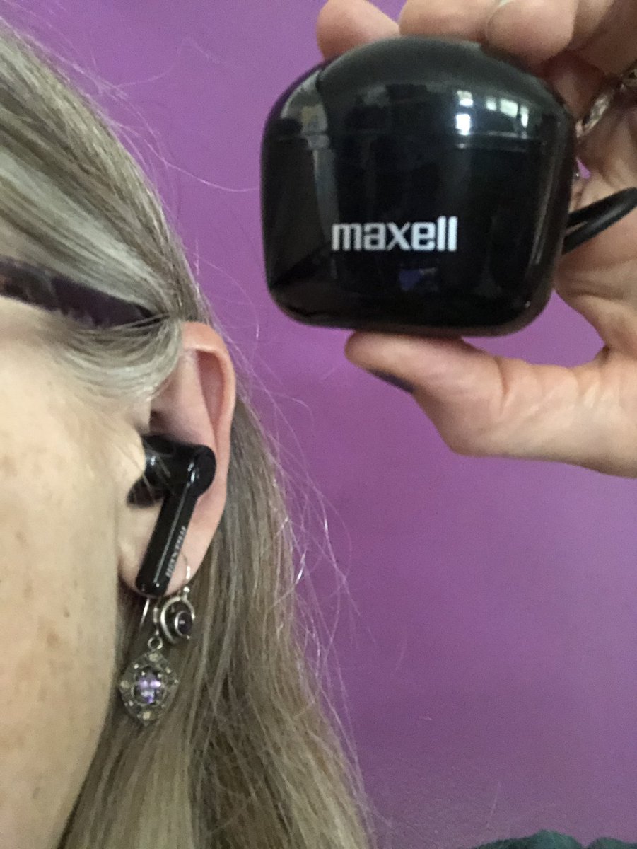 WOW, <a href="/MaxellCorp/">MaxellCorp</a>! I received my Sync Up True Wireless Giveaway Bluetooth earbuds; I AM blown away!! The fullness of the sound, though…! Thank you!! 💃