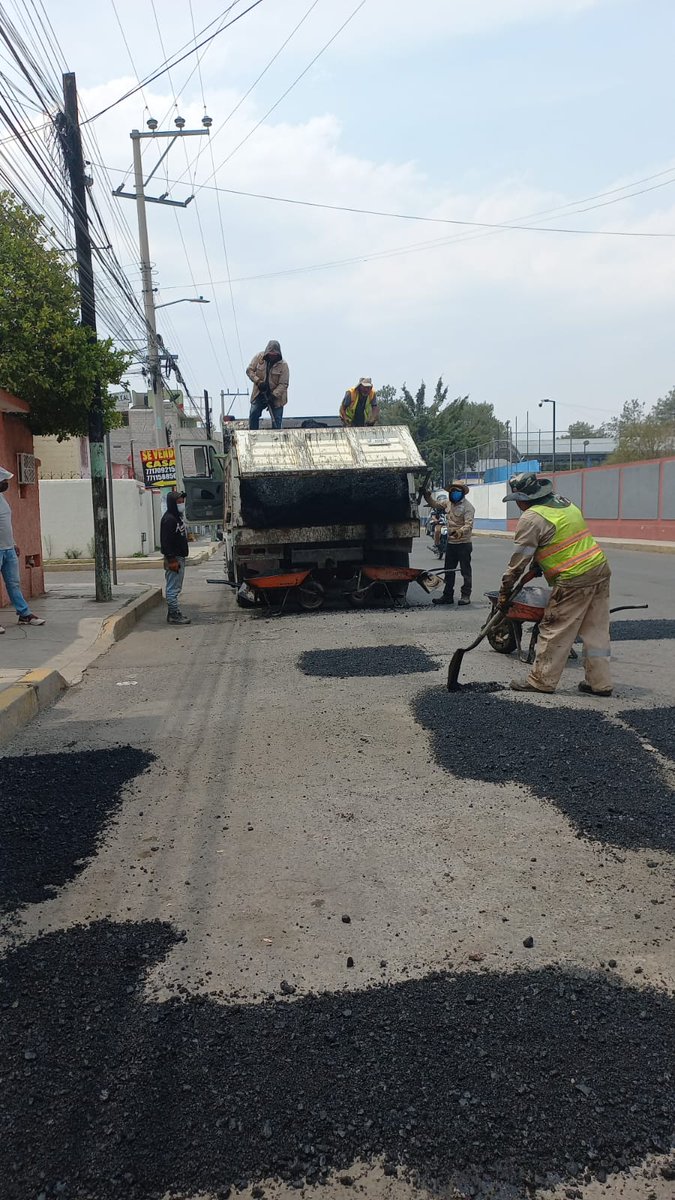 Pachuca_SOPDUVM's tweet image. Continuamos trabajando, aplicamos el #ProgramaDeBacheo como lo ha instruido nuestro Presidente Municipal Sergio Baños, en esta ocasión en la colonia Juan C. Doria
#PachucaAvanzaContigo l H. Ayuntamiento de Pachuca