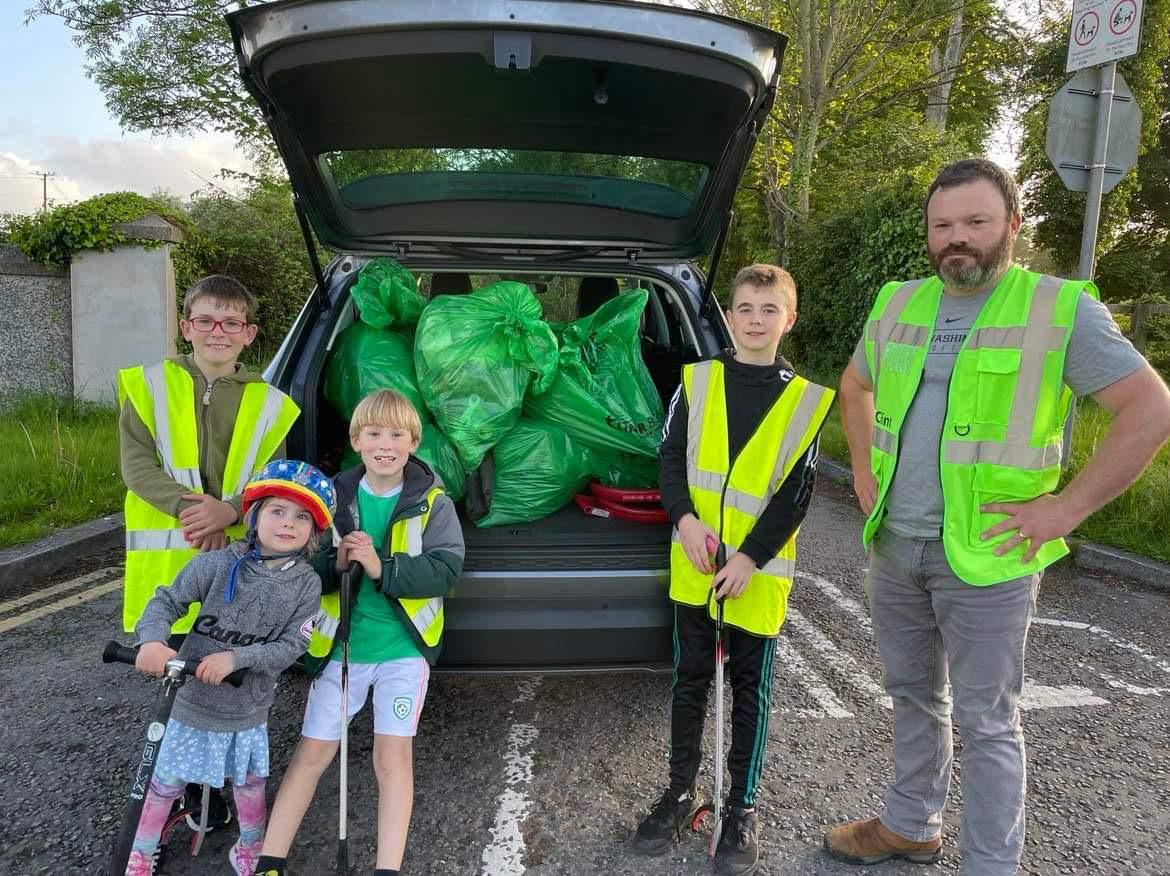 EnnisTidyTowns's tweet photo. There's no community spirit like Ennis Community Spirit!! Well done everyone #tidytowns #everybodylovesennis https://t.co/pS6ufHJGh4