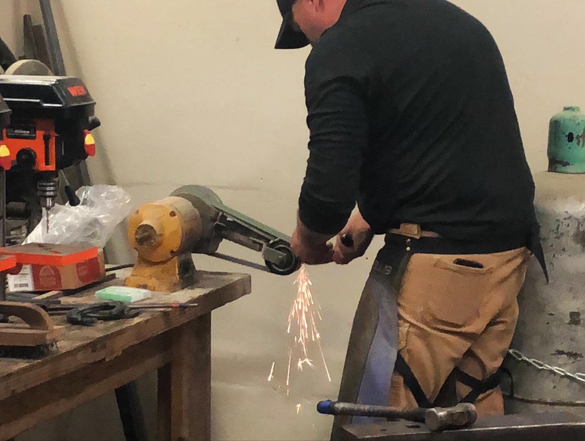 JMBrauer's tweet photo. Spent the afternoon filming with Tobias (the farrier) and Buddy (the horse) at @VetMedIllinois for the third installment of our makers series! https://t.co/enWb1jsTEb