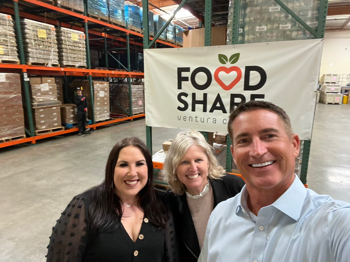 vcd2sup's tweet photo. One of the most deeply impactful community organizations in Ventura County is @FoodShareVC especially for our aging &amp; vulnerable food insecure populations.  I adore this team, &amp; am grateful for their work to bring comfort, care, and good health to 185k+ residents last year. 💜 https://t.co/r6RCAVE4b4