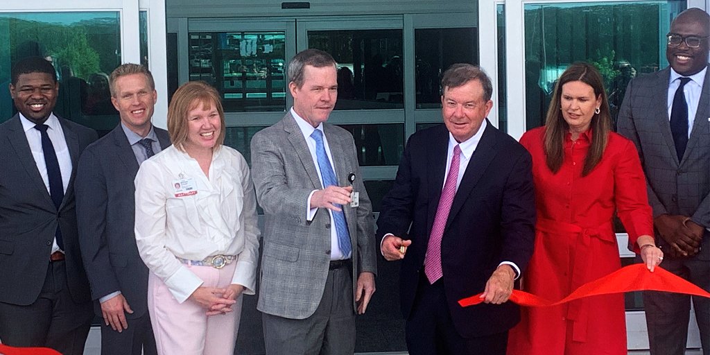 Governor <a href="/SarahHuckabee/">Sarah Huckabee Sanders</a> and Mayor <a href="/FrankScottJr/">Frank Scott, Jr.</a>, along with University leaders, faculty, staff, and community members gathered this morning in a ribbon-cutting ceremony celebrating The Orthopaedic &amp; Spine Hospital at <a href="/uamshealth/">UAMS Health</a> - just weeks away from welcoming patients June 1!