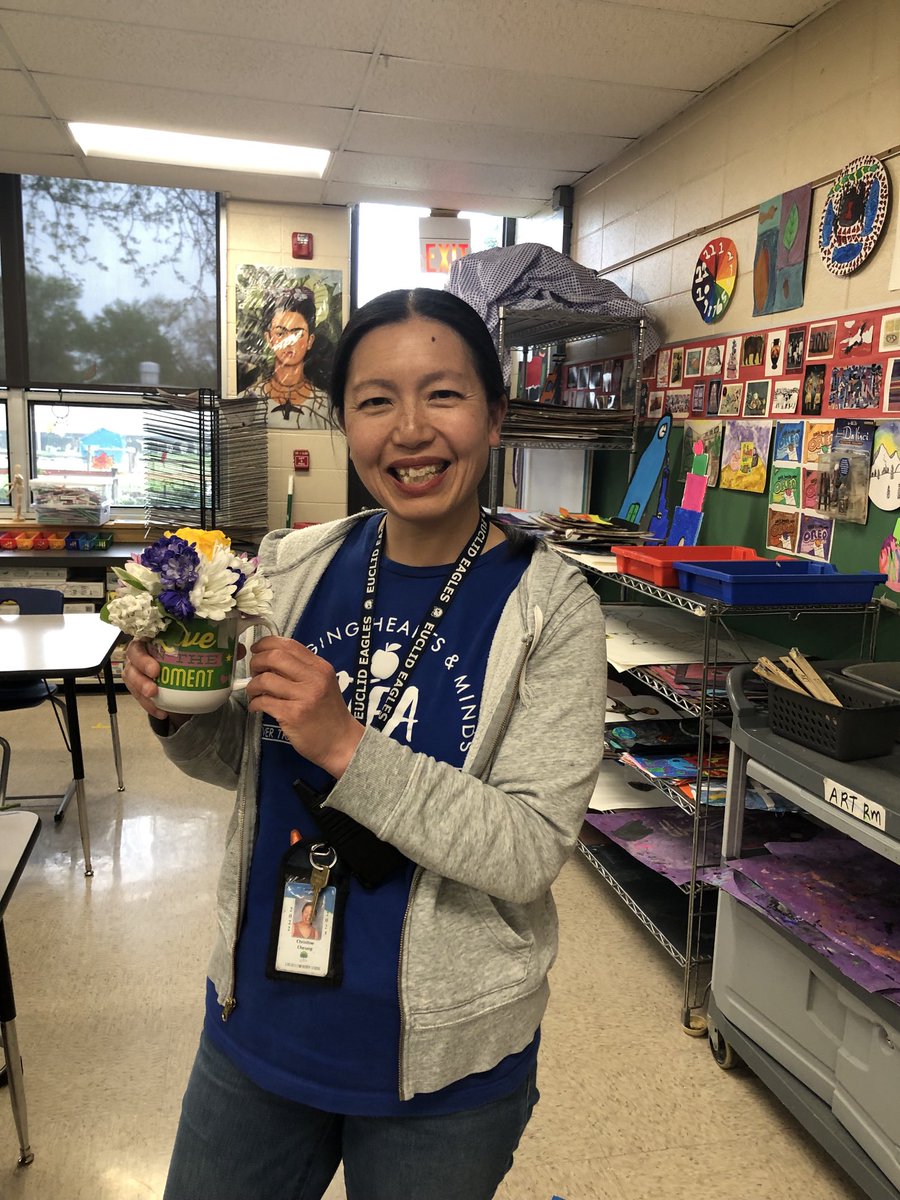 Fun making floral arrangements during Hug in a Mug! #EuclidExplores