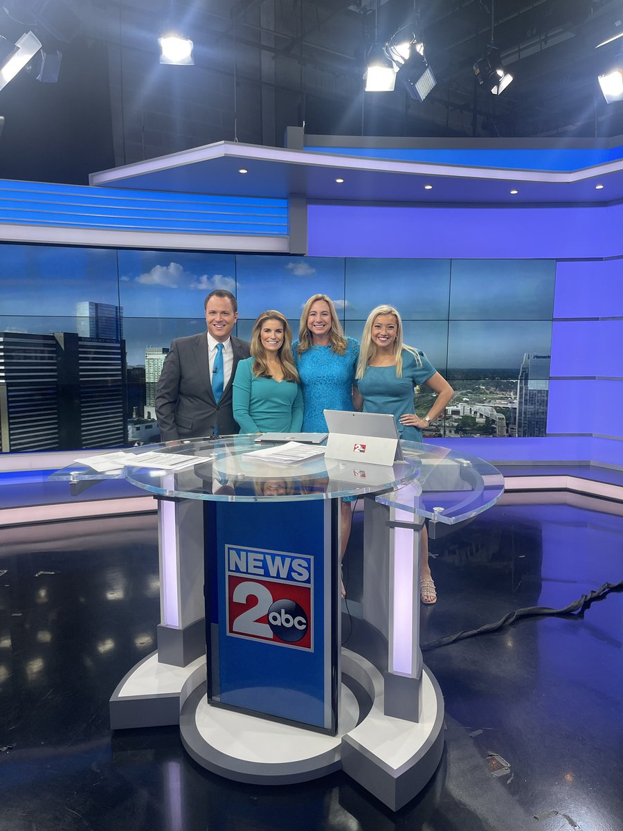 On Monday’s we wear Turquoise!🩵 I love getting to match with the team while showing our support for The American Lung Association for #TurquoiseTakeover!