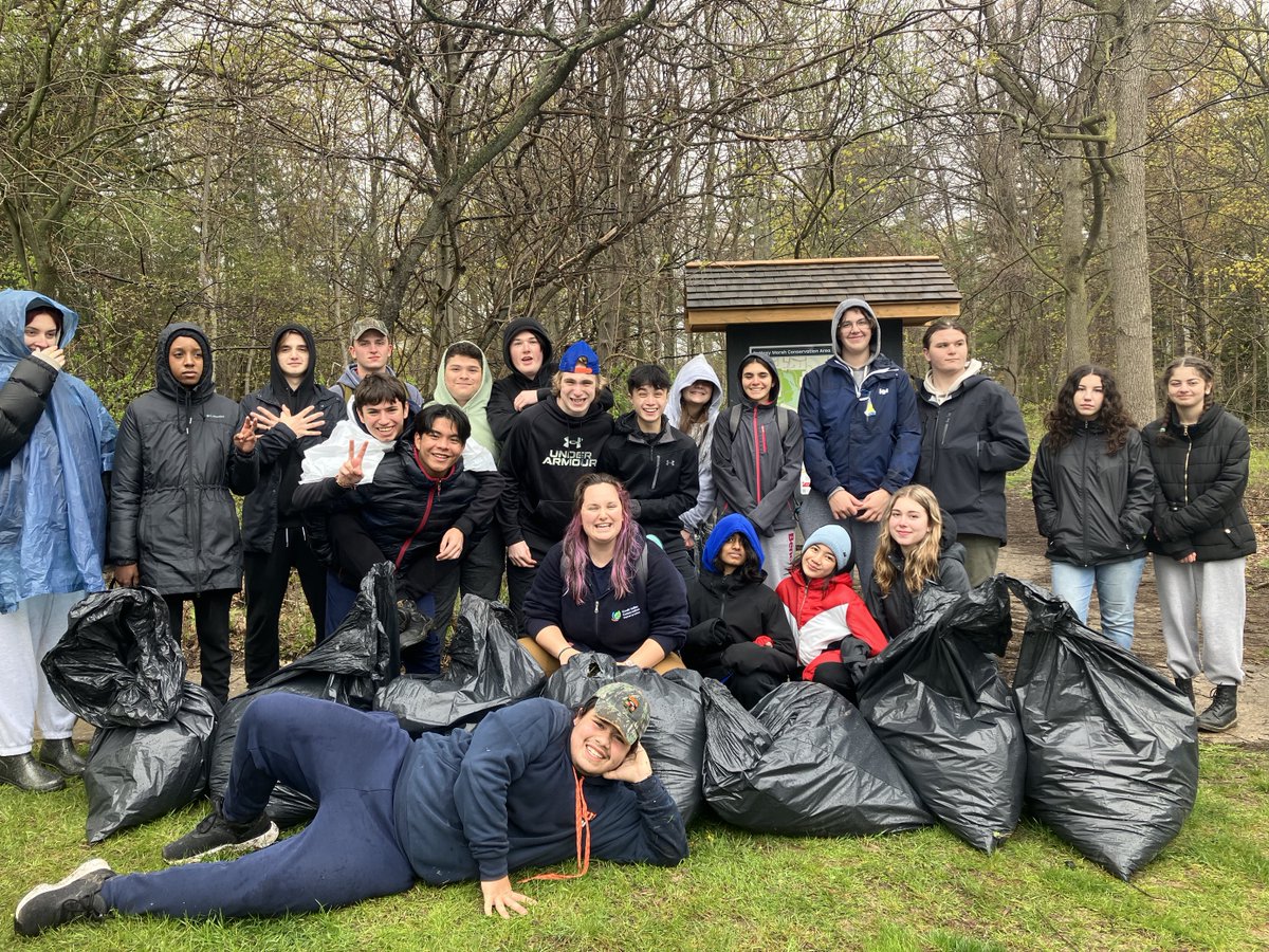 CVC_CA's tweet photo. And finally, thank you St. Paul School for removing species at Rattray Marsh and Olive Grove School for planting native plants at Island Lake last week. We appreciate your hard work to make a difference in the watershed! #Youth4theCredit #PlantTreeswithCVC https://t.co/aTq16RGAhg