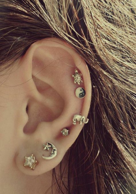 Earrings tweet media