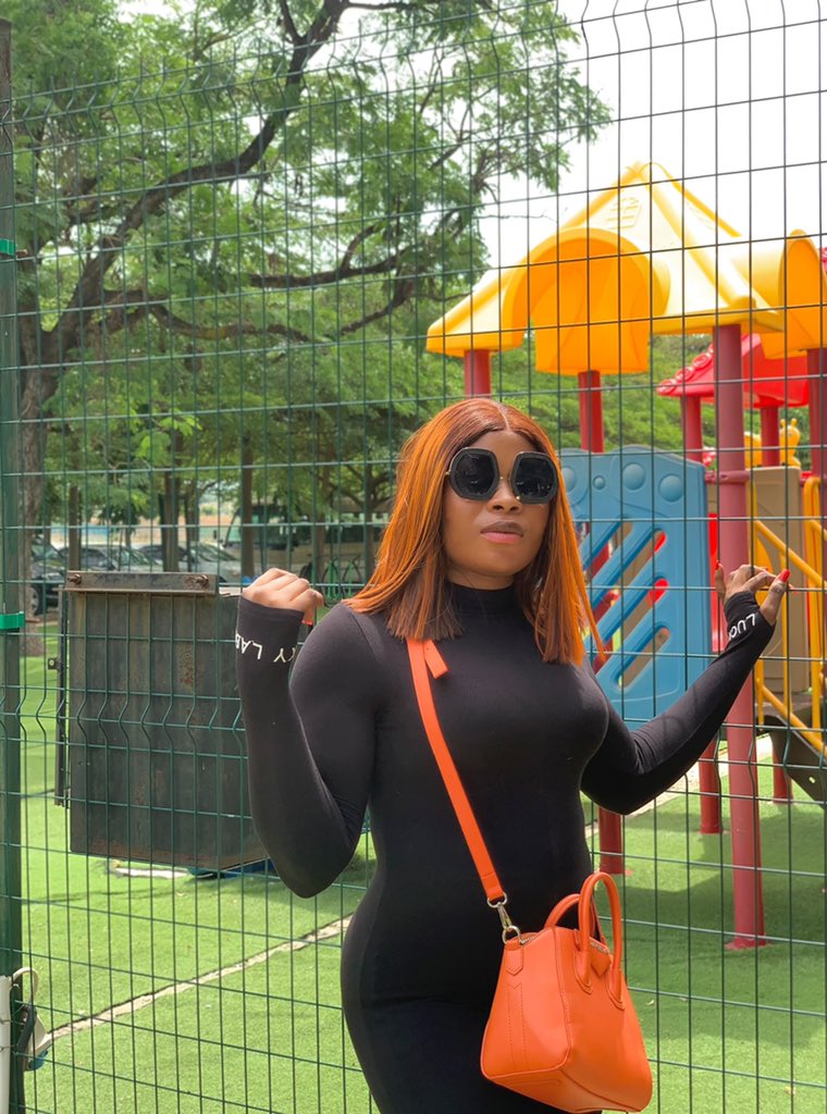 otublessing5's tweet photo. 🧡🖤🧡🖤 https://t.co/Y8vvDptcGF