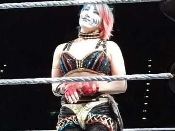 InfraDalek2's tweet photo. Do you love her? ❤️
Do you miss her? 😢

#WWERaw #SmackDown #Asuka https://t.co/opiiGvJPdH