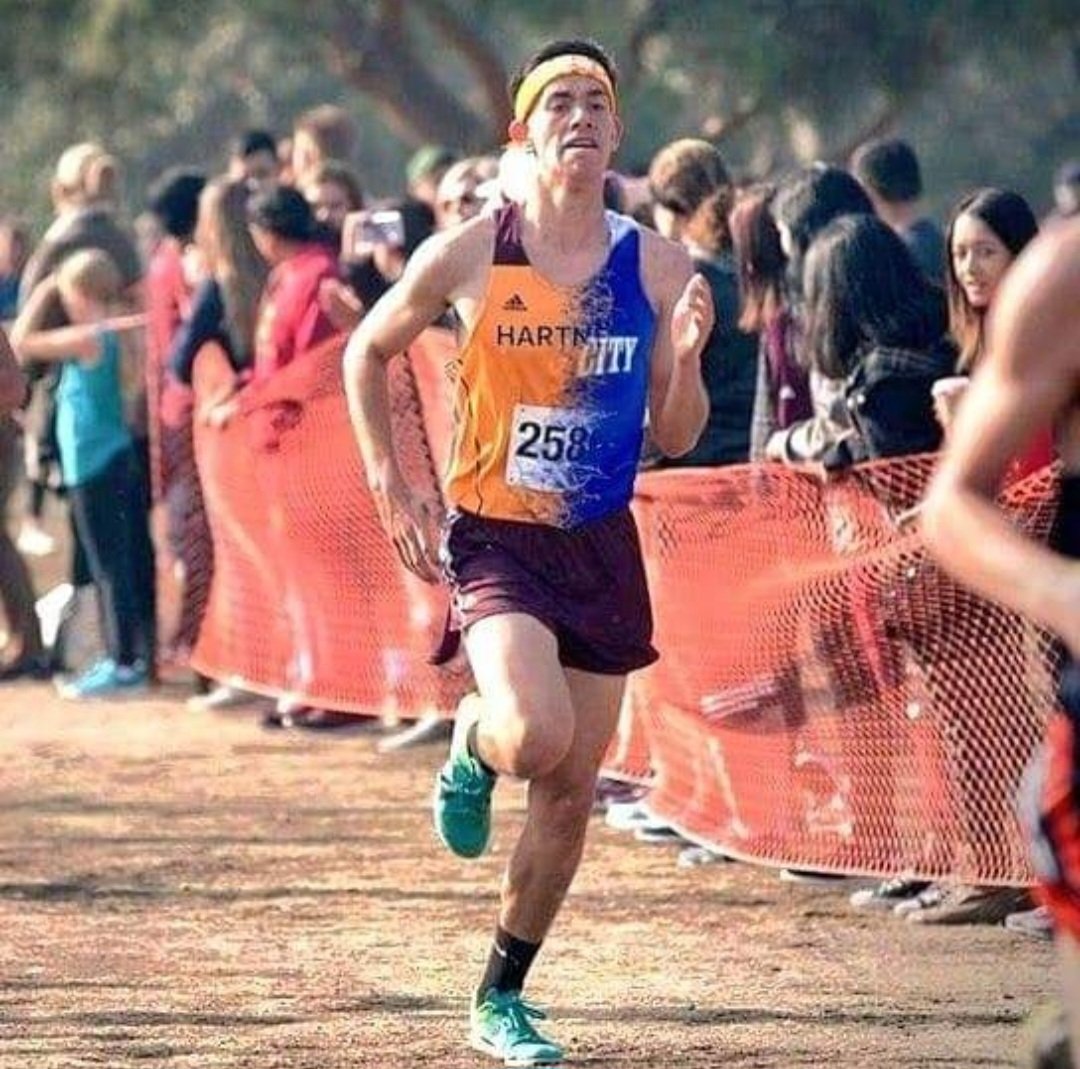 HartnellTF's tweet photo. Congrats to Hartnell distance alum Jesus Avalos (King City) who graduated with B.S. degree in Kinesiology and minor in Athletic Training from the University of Alaska Anchorage. Jesus was the Norcal 10k champion and All-American.
@HartnellAthletc 
@KingCityTrack 
@JohnJDevine https://t.co/QvdmJDfaza