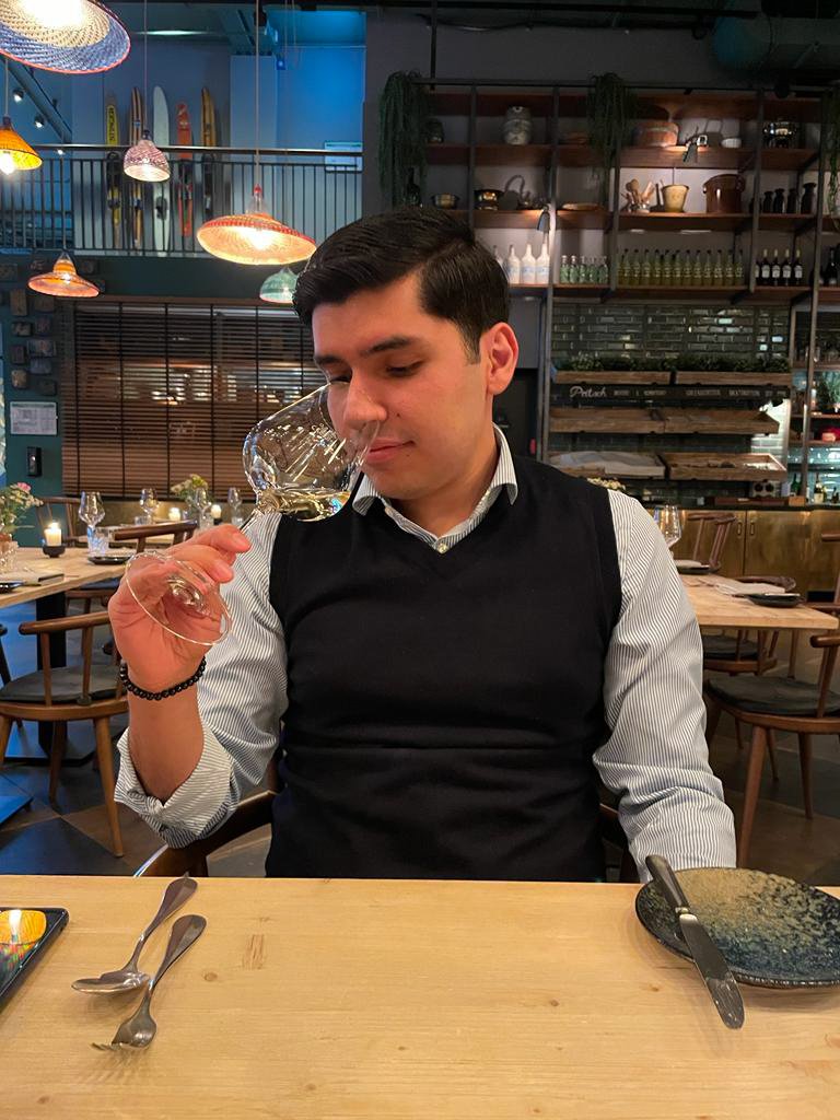 Molinares06's tweet photo. El delicioso fruto de la vid 🍇🍾 https://t.co/RDKRmNkSnt
