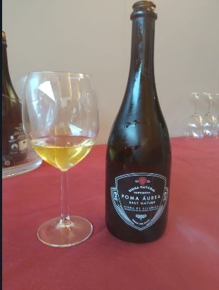 #AdemásDePote...
Probando el "Poma Áurea" brut nature de manzana asturiana desarrollado por <a href="/SidraTrabanco/">Sidra Trabanco</a> 
Elegante, armonioso y espléndido.