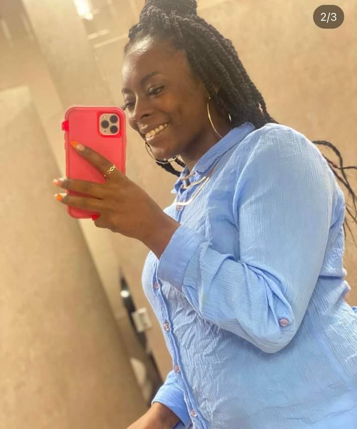 AnneSparaco's tweet photo. “She was my baby…”
Family and friends of 25-yr-old Tyosha Mitchell want justice after someone found the mother of two shot multiple times on the side of a Yorktown road.
@13NewsNow 

Photo: Patricia Troy https://t.co/DQ90Pcykf8
