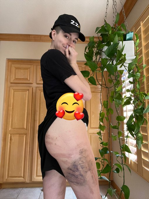 @JohnPaulthePope made me so pretty filming for @kinkdotcom on my 3rd sober birthday 5/5!!! 🥰💕 https://t<a class="tags" href="/tag/johnpaulthepope">@johnpaulthepope</a><a href="/tag/realloyalfans"class="tags"><span>#realloyalfans</span></a>