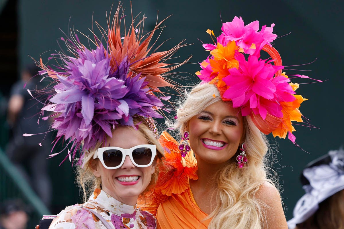 Forbes's tweet photo. The Best (And Biggest) Hats At The 2023 Kentucky Derby https://t.co/Q3pPddwNI2 by @Mister_Solomon https://t.co/MShvqcMCCt