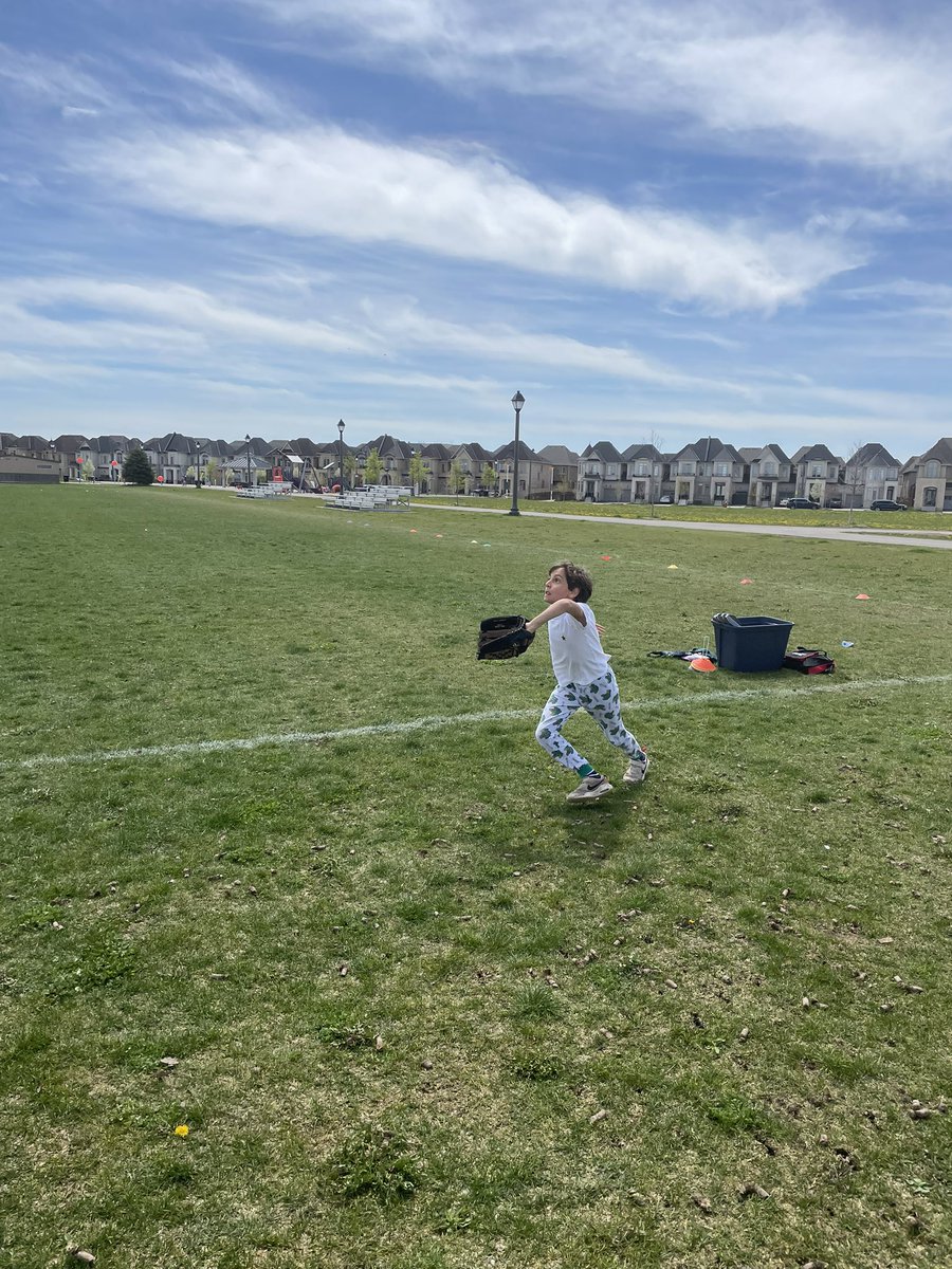 DDWAstroJay's tweet photo. Finally some good weather to get going with our baseball skills @ddwhdsb #goastrojays https://t.co/cLPxZs7aZe
