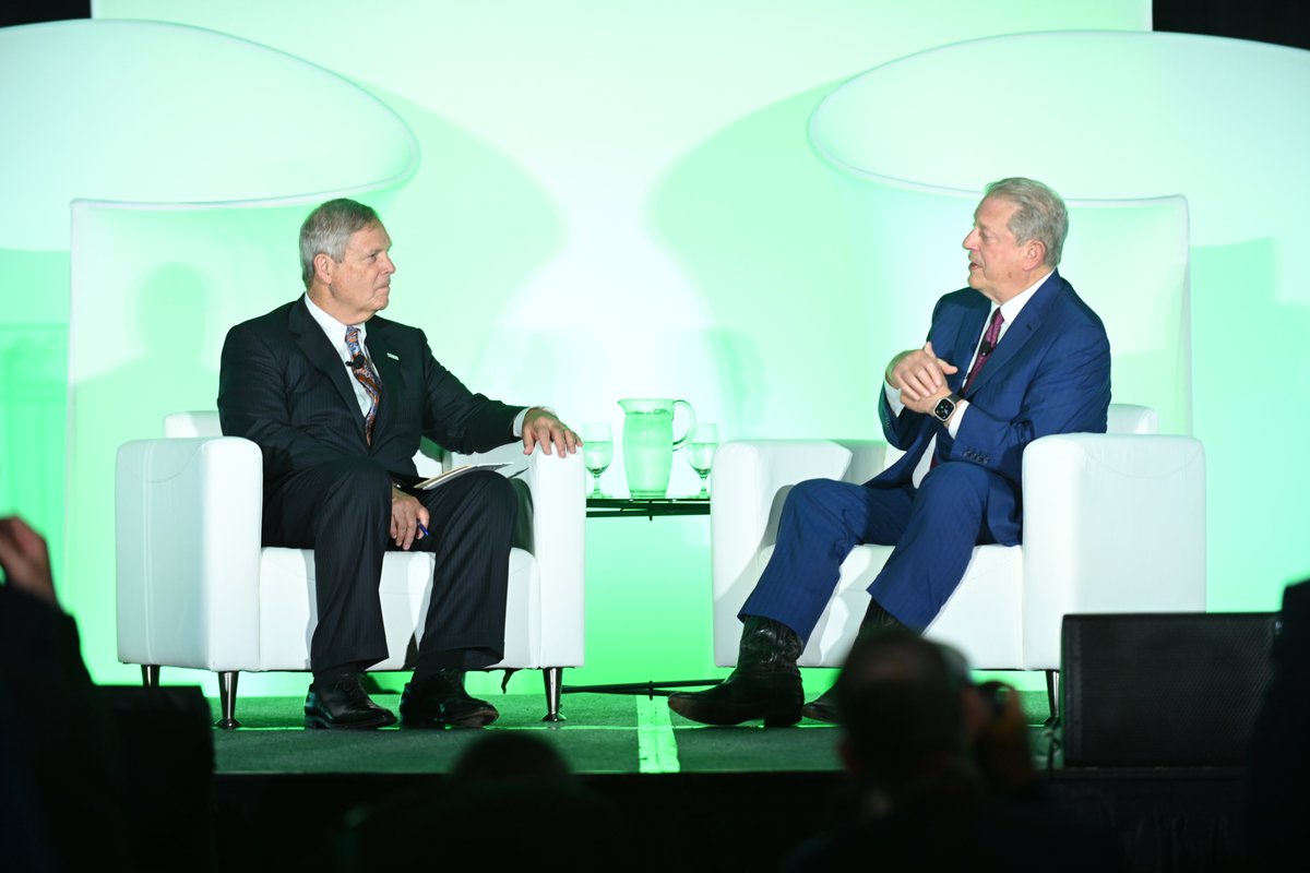 SecVilsack's tweet photo. By forging new partnerships, we can elevate climate-smart agriculture and food systems innovation to greater heights.

This morning, I engaged in a fruitful conversation with former Vice President @algore, a strong advocate for climate change. #AIM4CSummit https://t.co/ac1wMAcZ1P