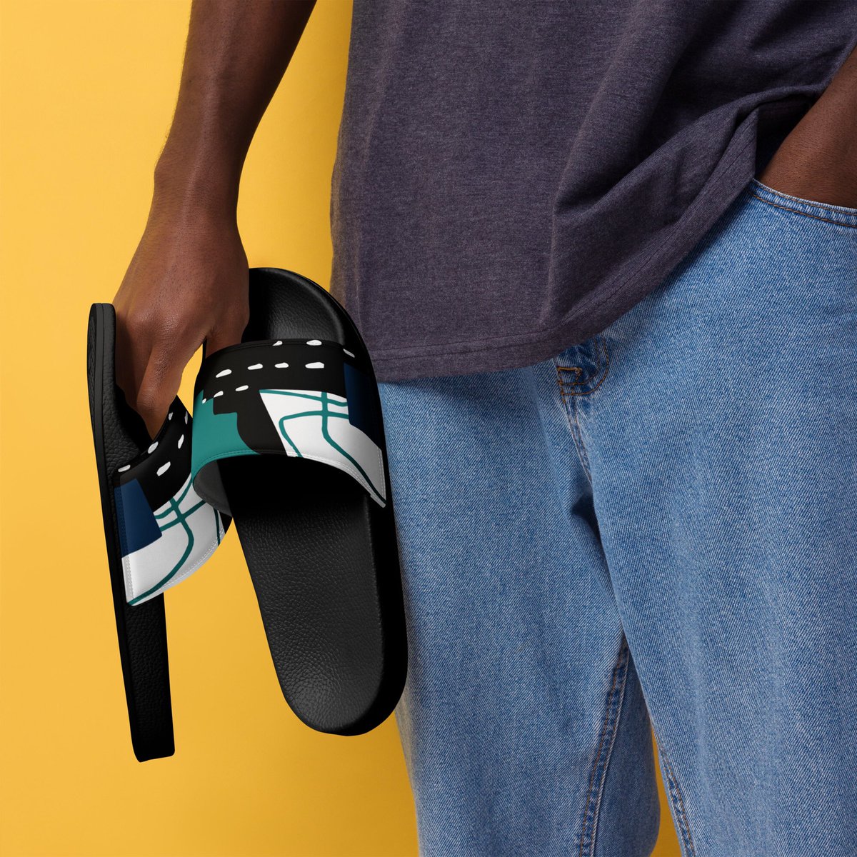 SNakhlar's tweet photo. Summer is right around the corner and it's time to upgrade your footwear game! Check out these stylish men's sandals with black soles and crisp white geometric patterns on the straps. https://t.co/x5MUBkdyx2
#menssandals #summerfootwear #fashionforward #geometricdesigns https://t.co/DmodfCxxD7