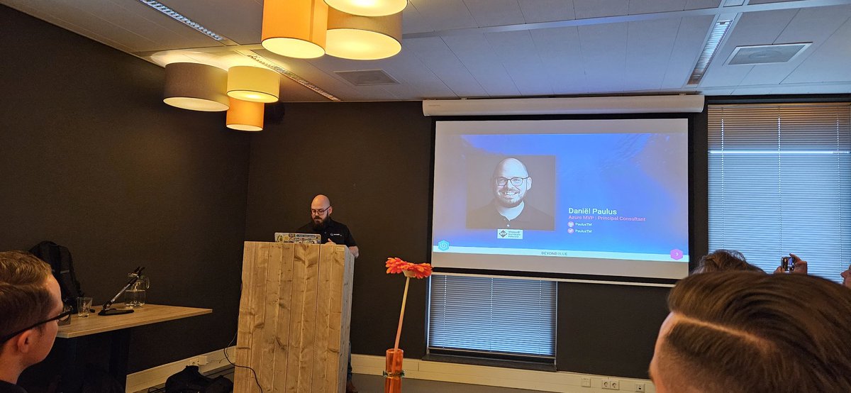 MarcoKreeft's tweet image. Kiek em goan #azuremeetup #azureape #sharevalue @PaulusTM