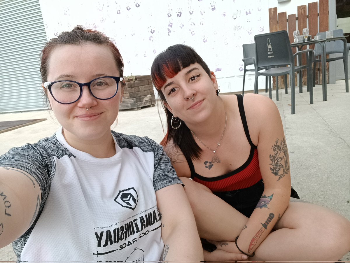 eguzki__lore's tweet photo. Trece años han pasado y aquí seguimos🖤 https://t.co/n256WoiFGe