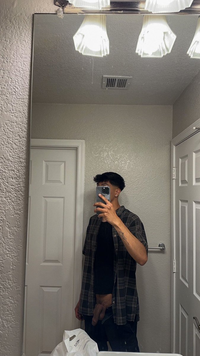 _juniorr6's tweet photo. Hmu if u tryna see more 💦 https://t.co/hEXx0uBcnd