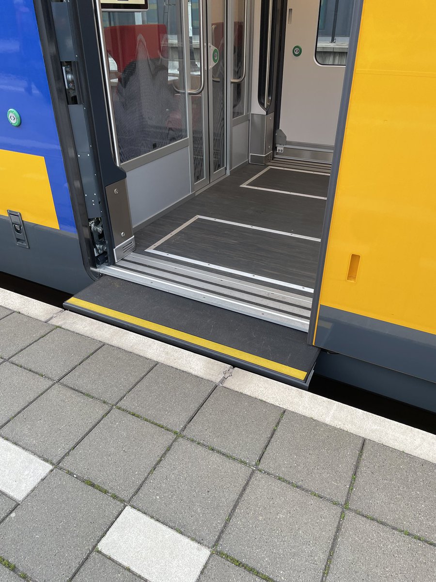 Een intercity waar je zelf met een rolstoel in en uit kan. #vooruitgang bestaat!