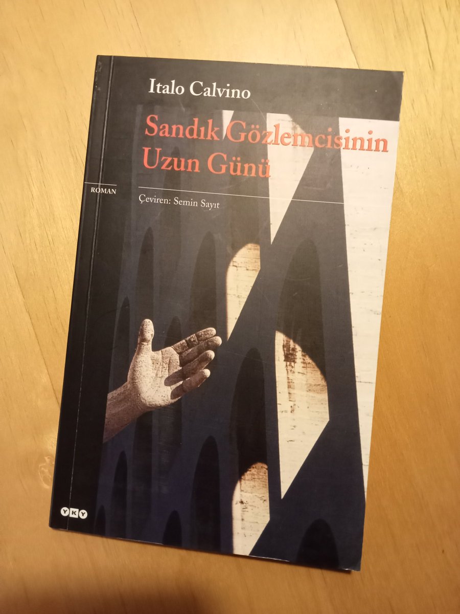 Evet, haftanın kitabı konusunda kuşkuya yer yok:
Italo Calvino: "Sandık Gözlemcisinin Uzun Günü"
Muhteşem ki ne muhteşem.