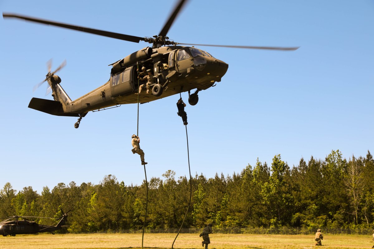Sliding into a new week like these #Tribe Green Berets 🚁 3rd Groupers conduct Fast Rope Insertion / Extraction System (F.R.I.E.S.) training last month during the Southern Strike 23 exercise at Camp Shelby, Miss. ( 📸: Sgt. Ashlind House) #Tribe #DOL