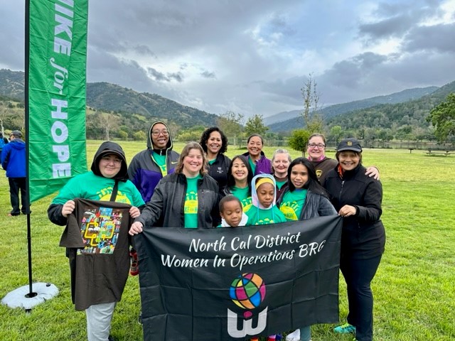 Helping out the community is a core value of working for @UPS! This last Saturday I joined the #hikeforhope to benefit @HopeHospiceCA! What a great time we had! #UPS #charity #hike #womeninoperations