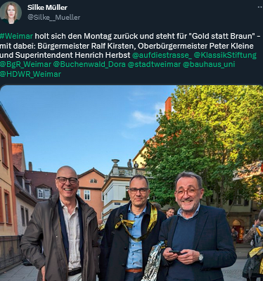 TinoPfaff's tweet photo. Drei weiße alte Männer, von denen zwei Antifaschist*innen in #Weimar seit Jahren Steine in den Weg legen und das Neonaziproblem leugnen, wollen sich nun den "Montag zurückholen".
Denkste dir nicht aus🤦🏽
#Antfia bleibt Handarbeit und ihr gehört nicht zu den "Handwerker*innen" https://t.co/eziarz95hk
