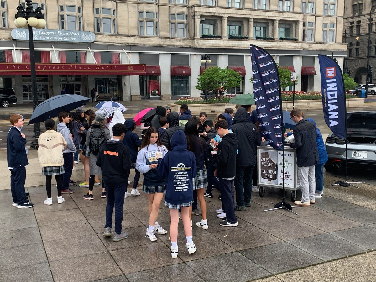 Thanks for coming out to get some free ice cream at Grant Park in Chicago today! See you in St. Louis on Wednesday!