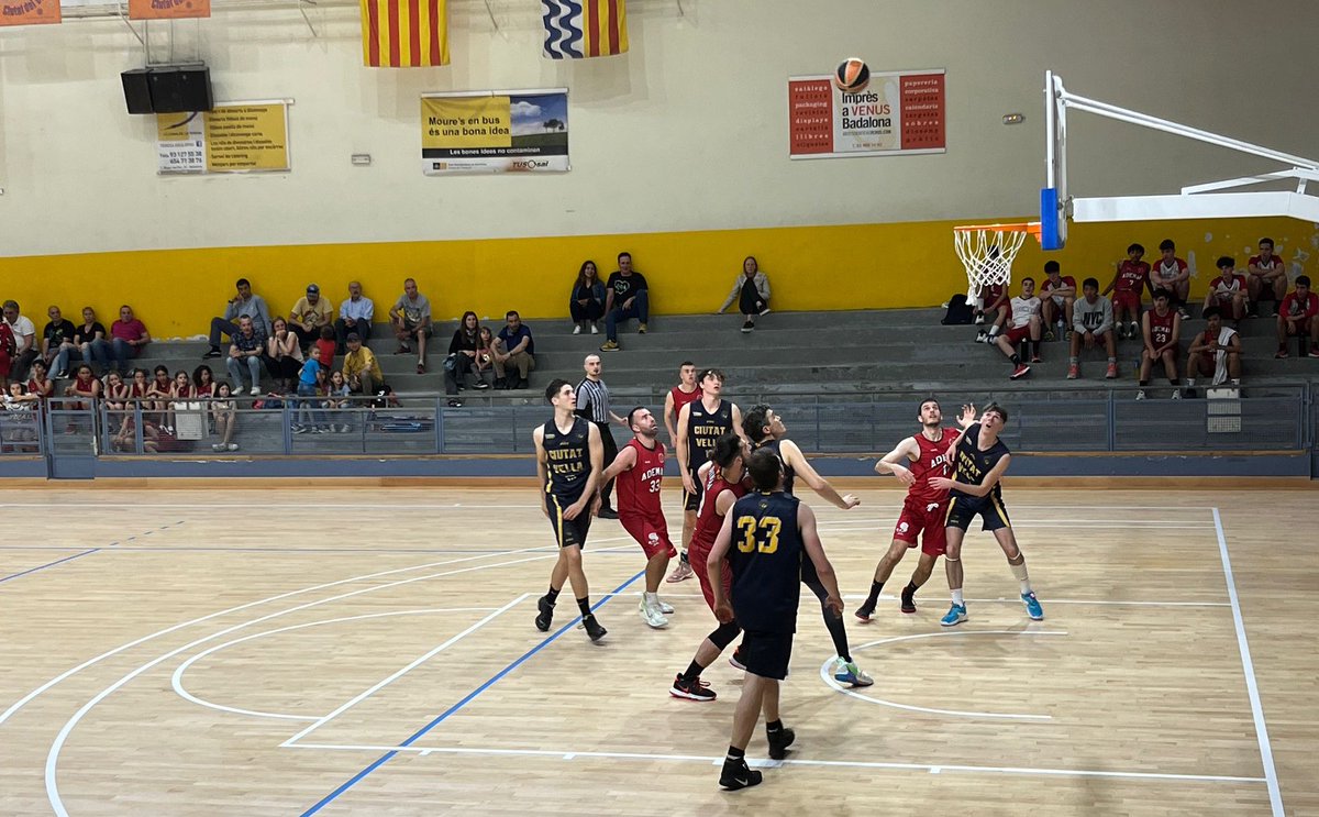 💪 A #CopaCatMasc els <a href="/maristesademar/">Maristes Ademar</a> fan un pas endavant per la salvació després de vèncer el <a href="/CbCiutatVella/">CB.CIUTAT VELLA</a> (62-58) 🔴

Aquesta setmana, partidàs contra <a href="/uemontgat/">Unió Esportiva Montgat</a> amb moltes coses en joc 🛡️