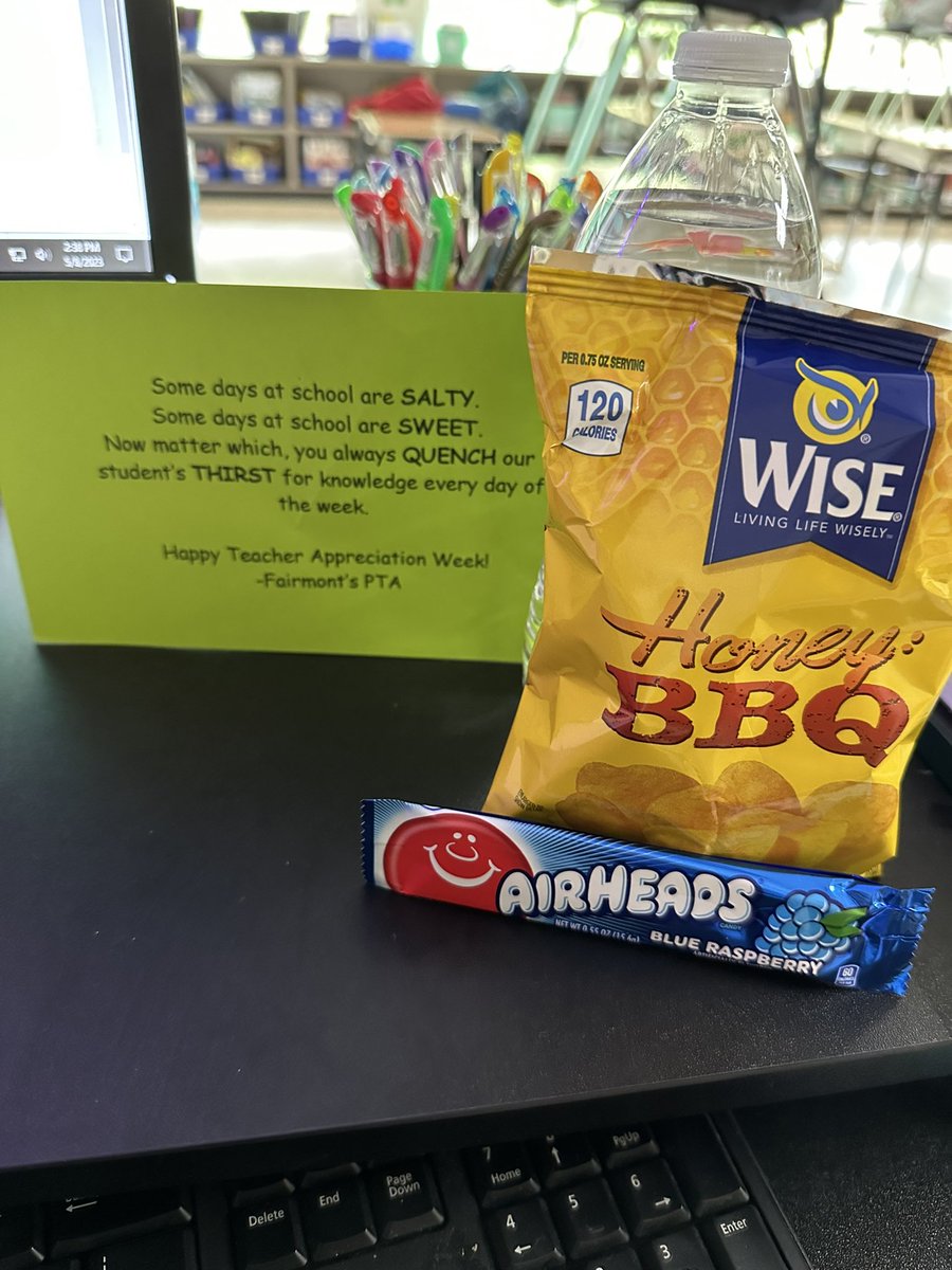 Thank you @Fairmont_JCS PTA for our Teacher Appreciation gift of the day! 🤍