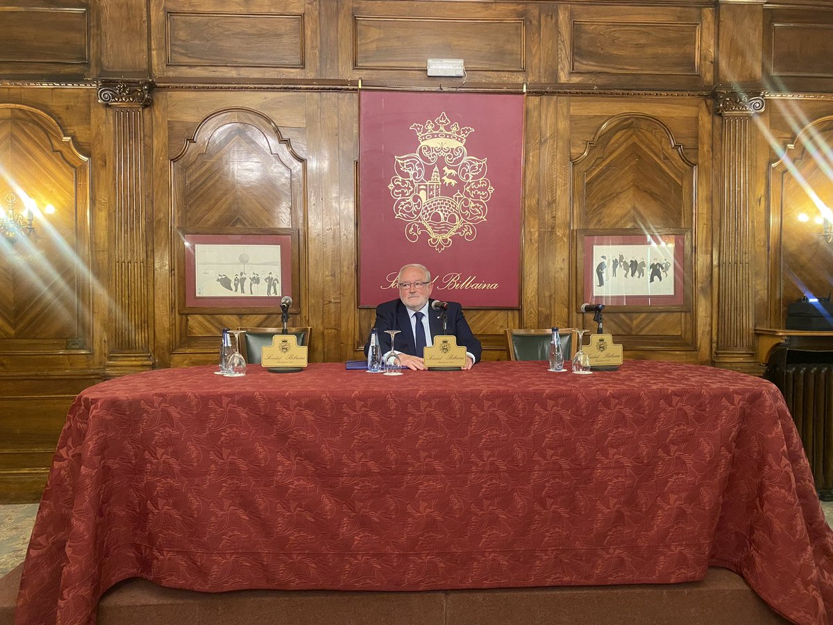 En la conferencia de <a href="/aingerulaguna/">Ángel Zurita Laguna</a> sobre Elecciones Municipales. Organización, competencias, territorio.
Desanexiones, segregaciones y fusiones de municipios.
