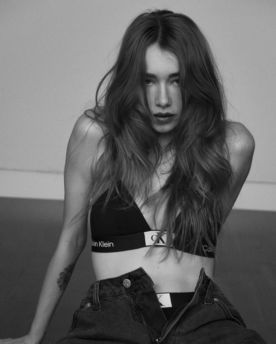 isabelleevamoon's tweet photo. You have some daddy issues
It’s not like that’s an issue
The way you look at me it’s almost like I have to kiss you
I f*cking had it with dramatics
Show the passion and you
Push me, shove me, I don’t wanna have no gushy loving https://t.co/VARFwVD8aa