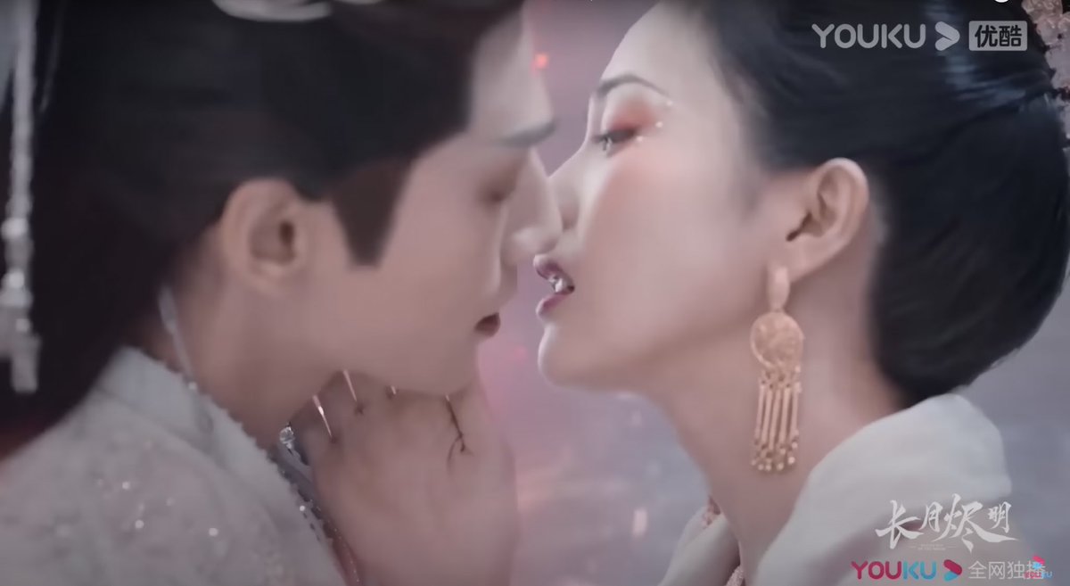 So glad Tantai Jin and Susu already said their goodbyes in his bo’re life. Now, chances are very high this scene from the trailer will really be their happy end - as gods and no dream. We so deserve it after suffering for 40 episodes straight 😭
#TillTheEndOfTheMoon