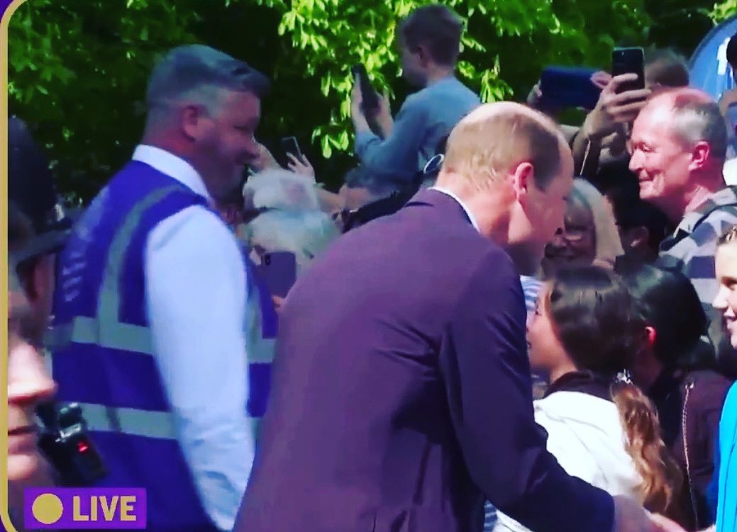 pete61167191's tweet photo. I had the honour and privilege to work at the coronation concert yesterday - added bonus that I can say I contributed to this amazing moment caught by sky  #CoronationBigLunch #proud #royals https://t.co/jpMEt5ZVFJ