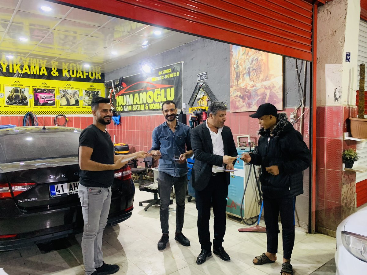 alitekin_63's tweet photo. 📍2/Özal mahallesi 

Sokak sokak, ev ev Türkiye Yüzyılı'nı anlatmaya devam ediyoruz. 
Özal Mahallemizde yönetim kurulu üyelerimiz kadın kollarımız encümen ve gençlik kollarımızla  birlikte vatandaşlarımızla buluşup, 14 Mayıs’ta yapılacak olan Cumhurbaşkanlığı ve Milletvekilliği Seçimlerinde desteklerini istedik.
@RTErdogan @Akparti @erkankandemir @adelioglu63 @CYAZMAC @bybekirbozdag 

#Türkiyeiçinhemenşimdi 
#DoğruAdımlarlaYolaDevam
#DogrusuAkParti