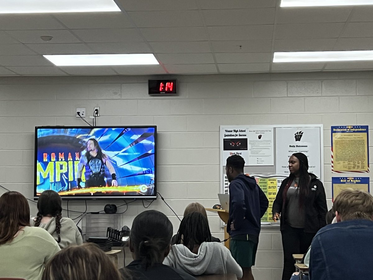 Julie Walker tweet media